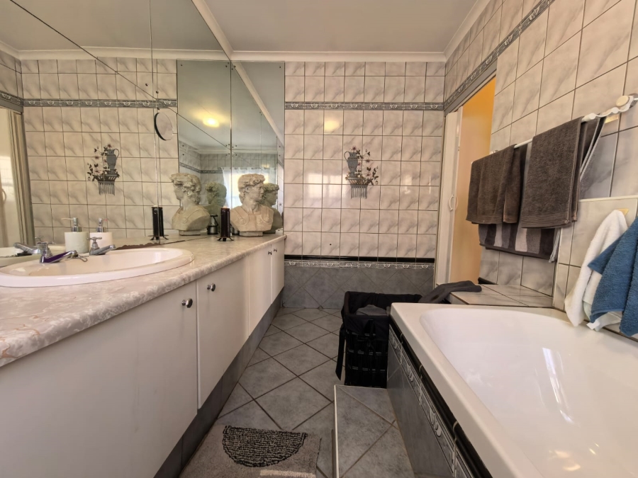 3 Bedroom Property for Sale in Parys Free State
